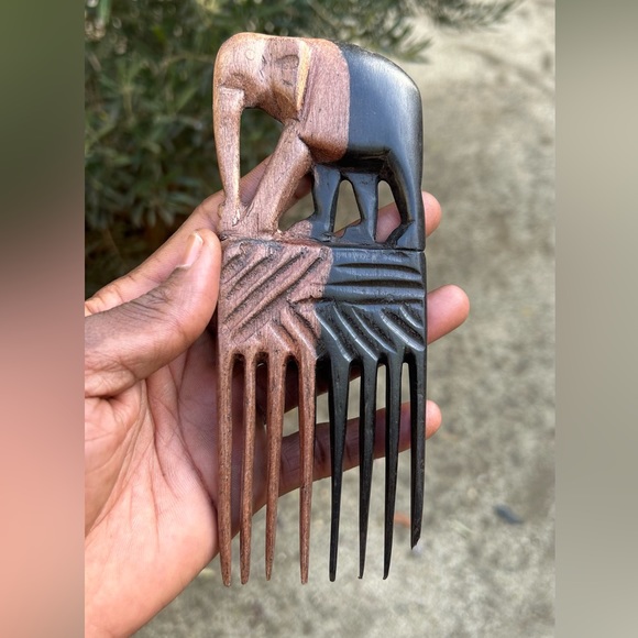VTG Hand Carved Afro Pick Comb 🪮 🇧🇯 Sz 6.5”c2.5” - Picture 1 of 3